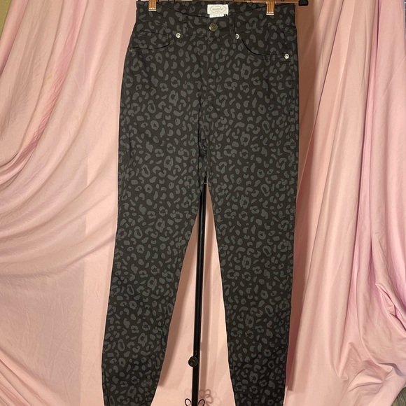 Mud Pie Black Leopard High Rise Jeans - Picture 1 of 6